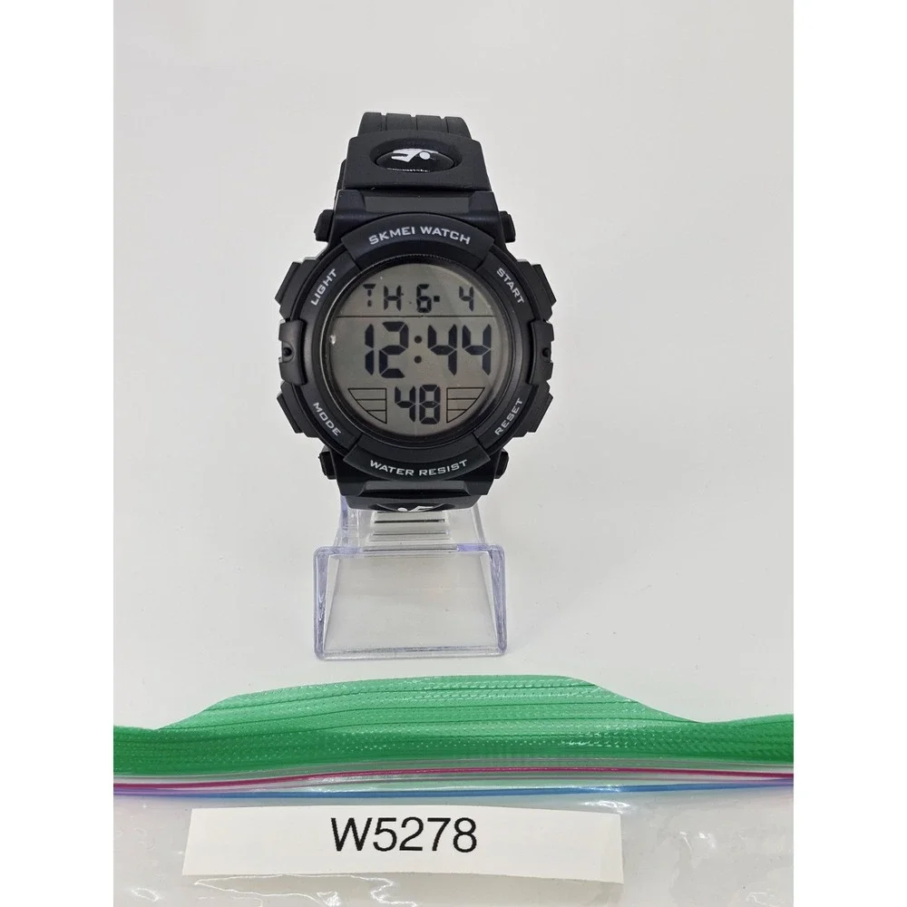 Men's Sports Digital Watch 50MM Black Plastic‎ Bands Working Light Alarm